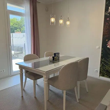 Fehér Lótusz Apartman Balatonföldvár