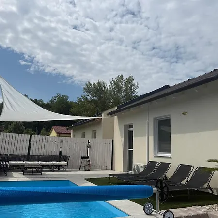 Fehér Lótusz Balatonföldvár